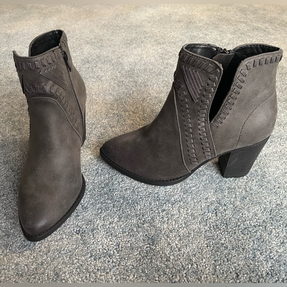 Zigi soho ankle boots - NWOT